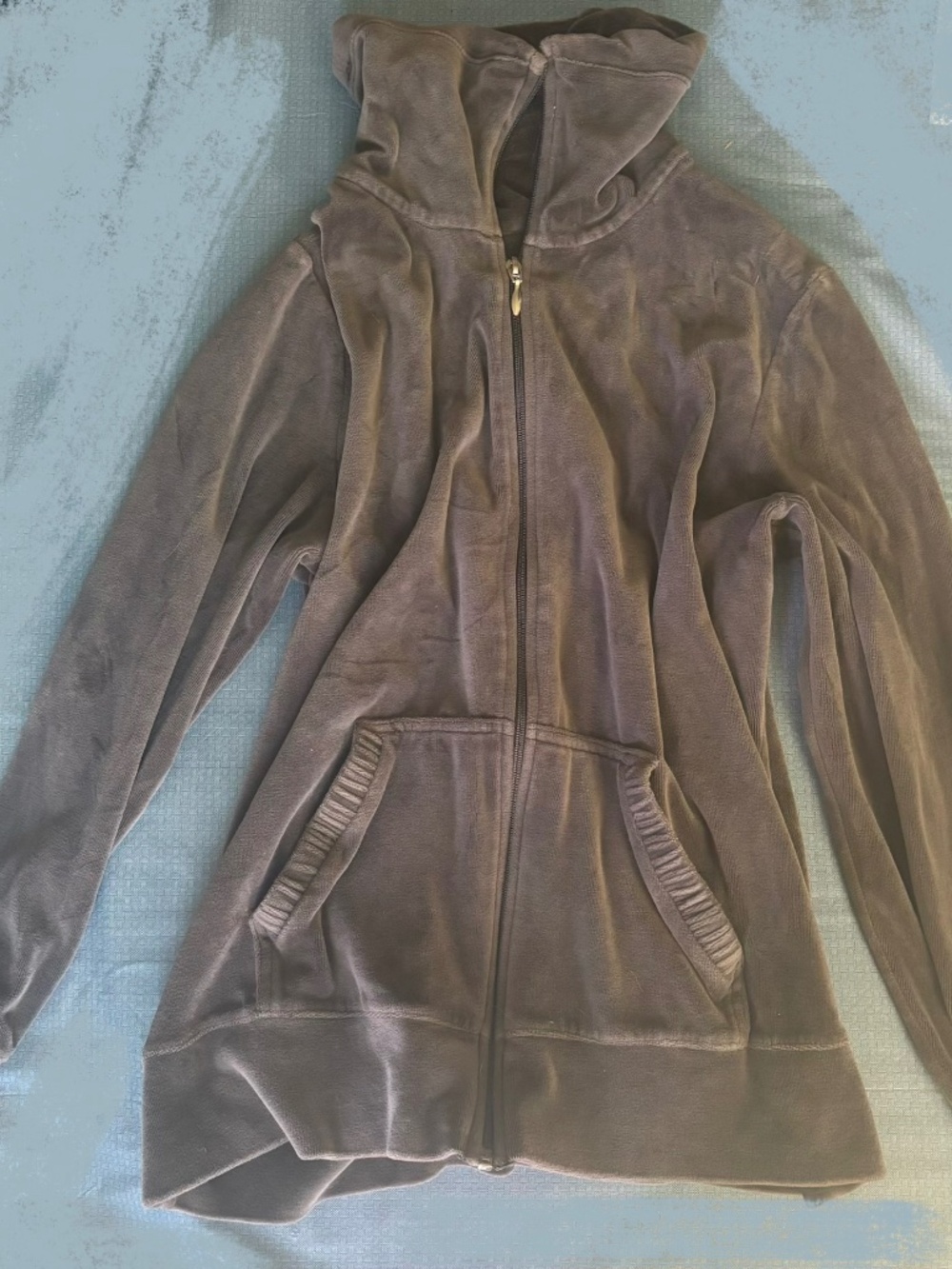 Grey velour velvet soft gray active sweatshirt zip up zipper 90 Y2K aesthetic